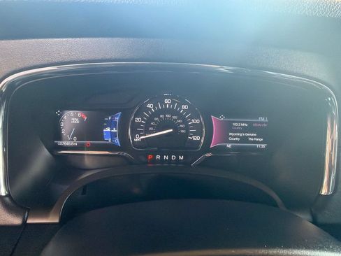 Used 2015 Lincoln Navigator 4WD image 11