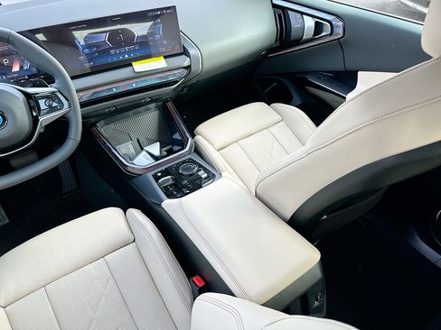 New 2026 BMW X3 xDrive30 w/ Premium Package image 18