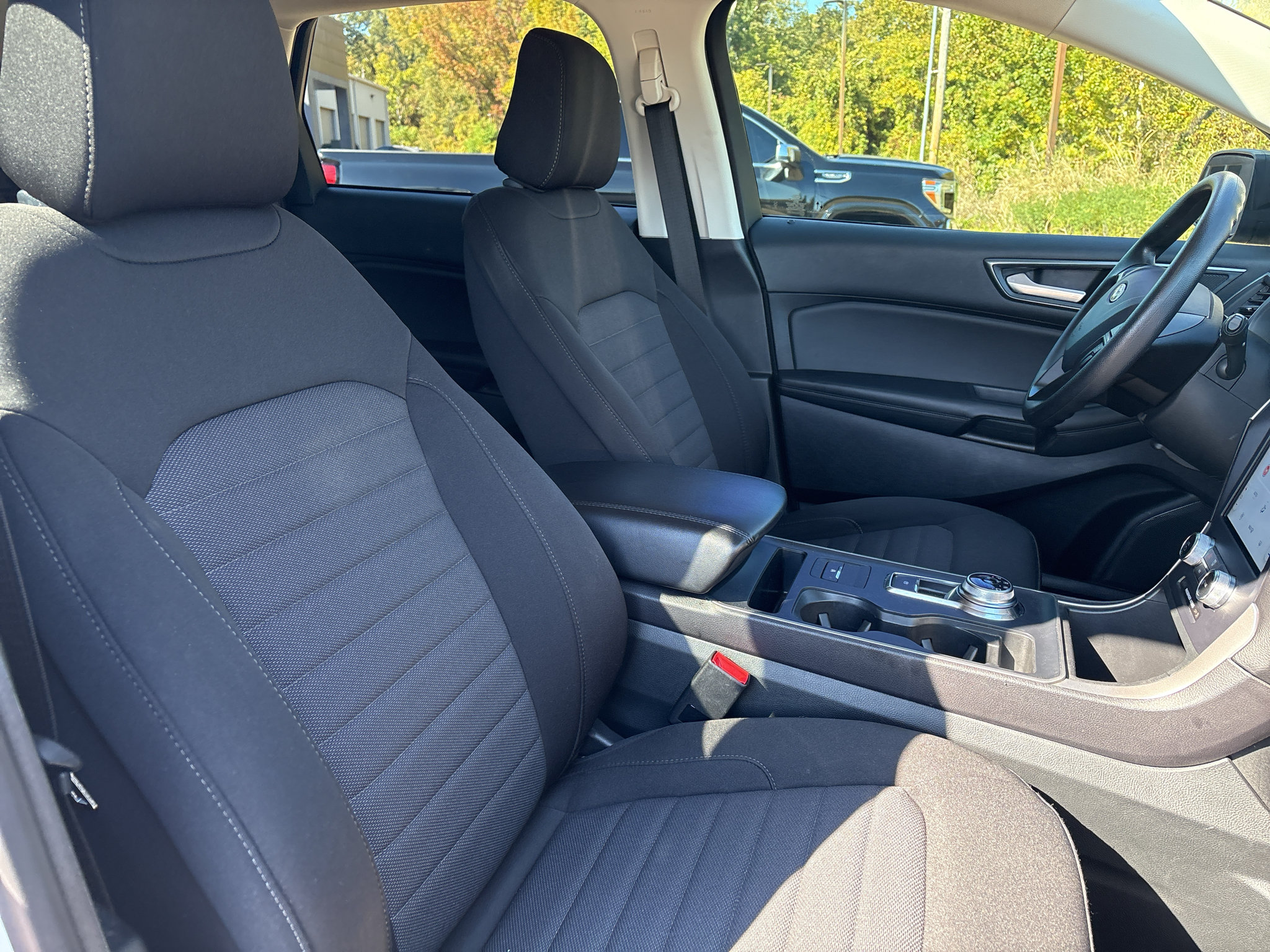 Used 2024 Ford Edge SE AWD/4WD image 13