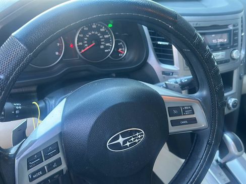 Used 2014 Subaru Outback 2.5i w/ Alloy Wheel Package AWD/4WD image 15