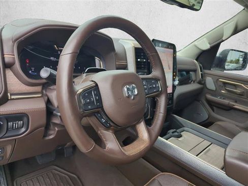 Used 2025 RAM 1500 Limited AWD/4WD image 27