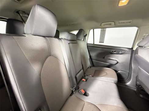 Certified 2024 Toyota Highlander LE image 39