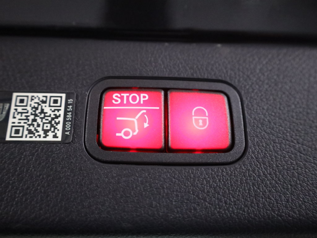 Certified 2023 Mercedes-Benz EQS 580 4MATIC Sedan image 77