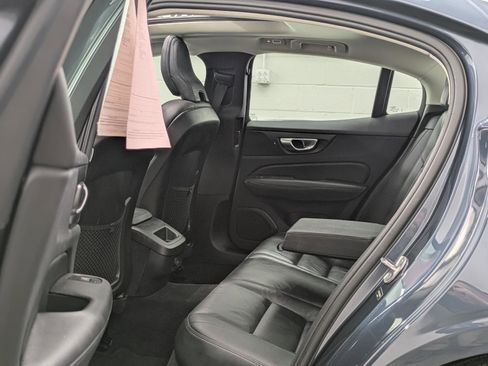 Used 2024 Volvo S60 B5 Plus image 10