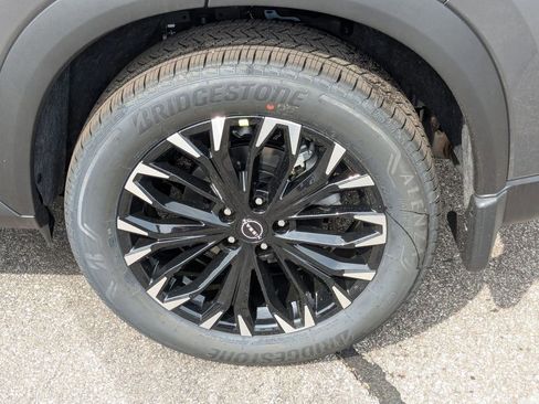 New 2026 Nissan Rogue SV AWD/4WD image 12