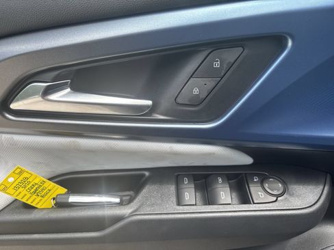 Used 2025 Chevrolet Equinox EV LT w/ Convenience Package FWD image 13