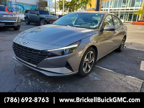 Used 2023 Hyundai Elantra SEL w/ Convenience Package image 1