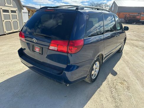 Used 2004 Toyota Sienna CE image 4