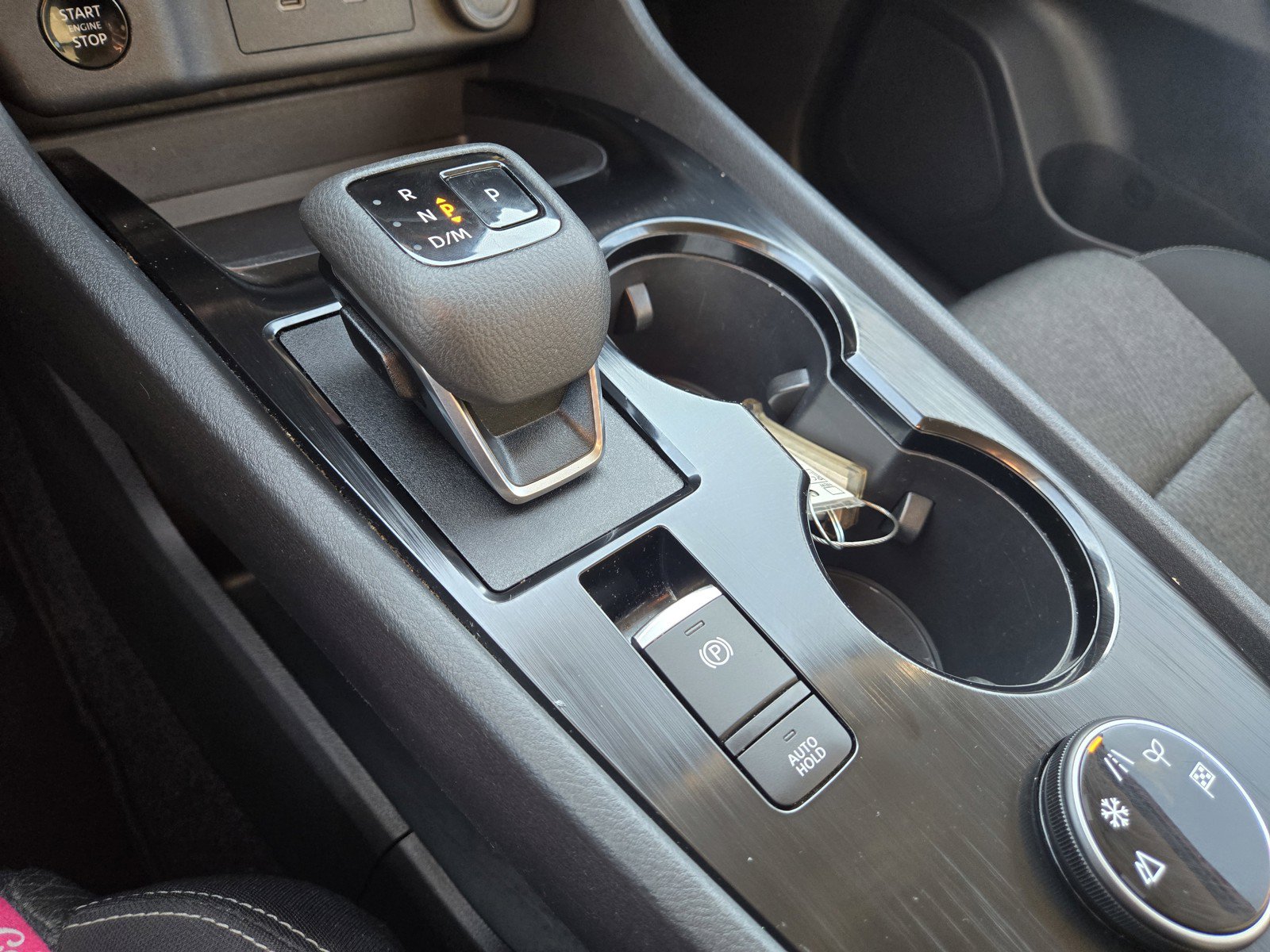 Certified 2025 Nissan Rogue SV AWD/4WD image 16