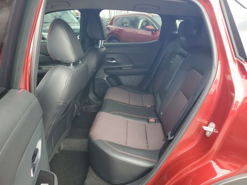 Certified 2025 Nissan Kicks SR image 14