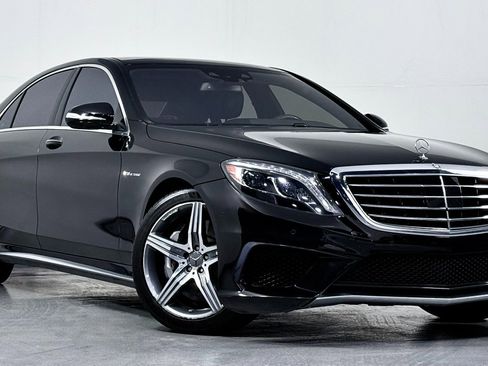 Used 2015 Mercedes-Benz S 63 AMG S63 AMG 4MATIC image 2