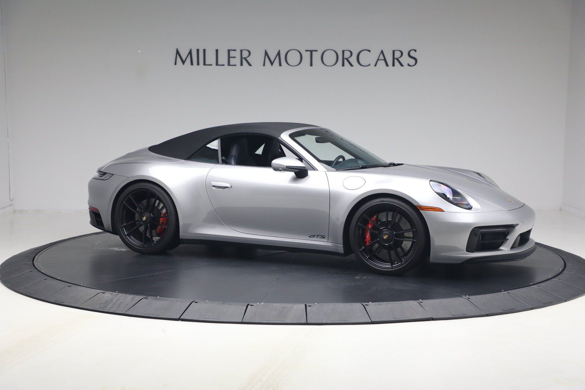 Used 2024 Porsche 911 Carrera GTS RWD image 32