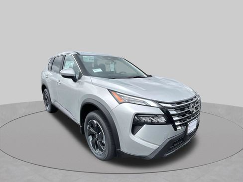 Used 2024 Nissan Rogue SV AWD/4WD image 42