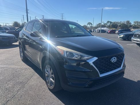 Used 2019 Hyundai Tucson SE image 1