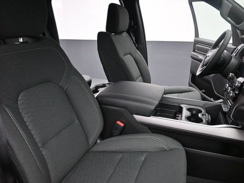New 2026 RAM 1500 4x4 Crew Cab image 18