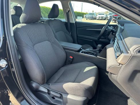 Used 2025 Toyota Camry LE image 35