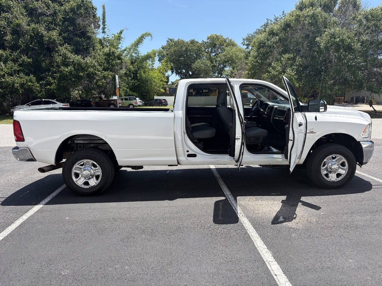 Used 2017 RAM 2500 Tradesman w/ Chrome Appearance Group AWD/4WD image 66