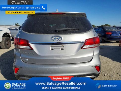 Used 2017 Hyundai Santa Fe SE image 8