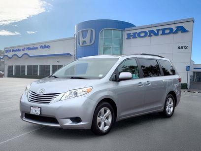 Used 2017 Toyota Sienna LE