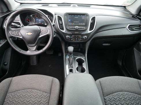 Used 2024 Chevrolet Equinox LT image 10