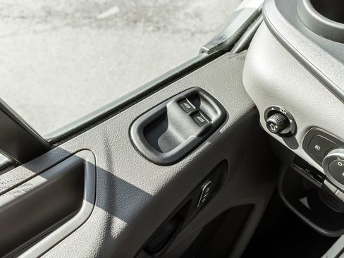 Used 2024 Ford Transit 350 XLT RWD image 14