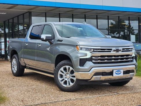 New 2026 Chevrolet Silverado 1500 LTZ w/ LTZ Premium Package AWD/4WD image 2