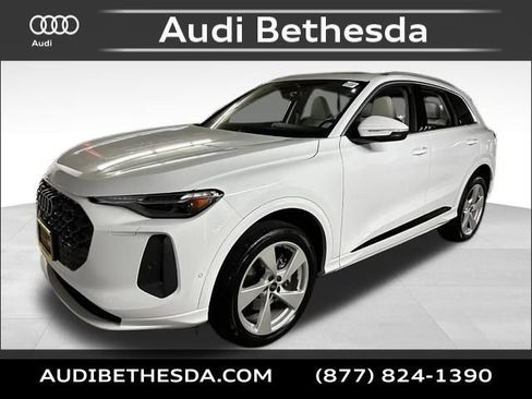 Certified 2025 Audi Q5 Premium w/ Premium Plus AWD/4WD image 3