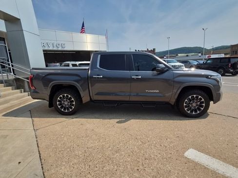 Used 2024 Toyota Tundra Limited AWD/4WD image 8