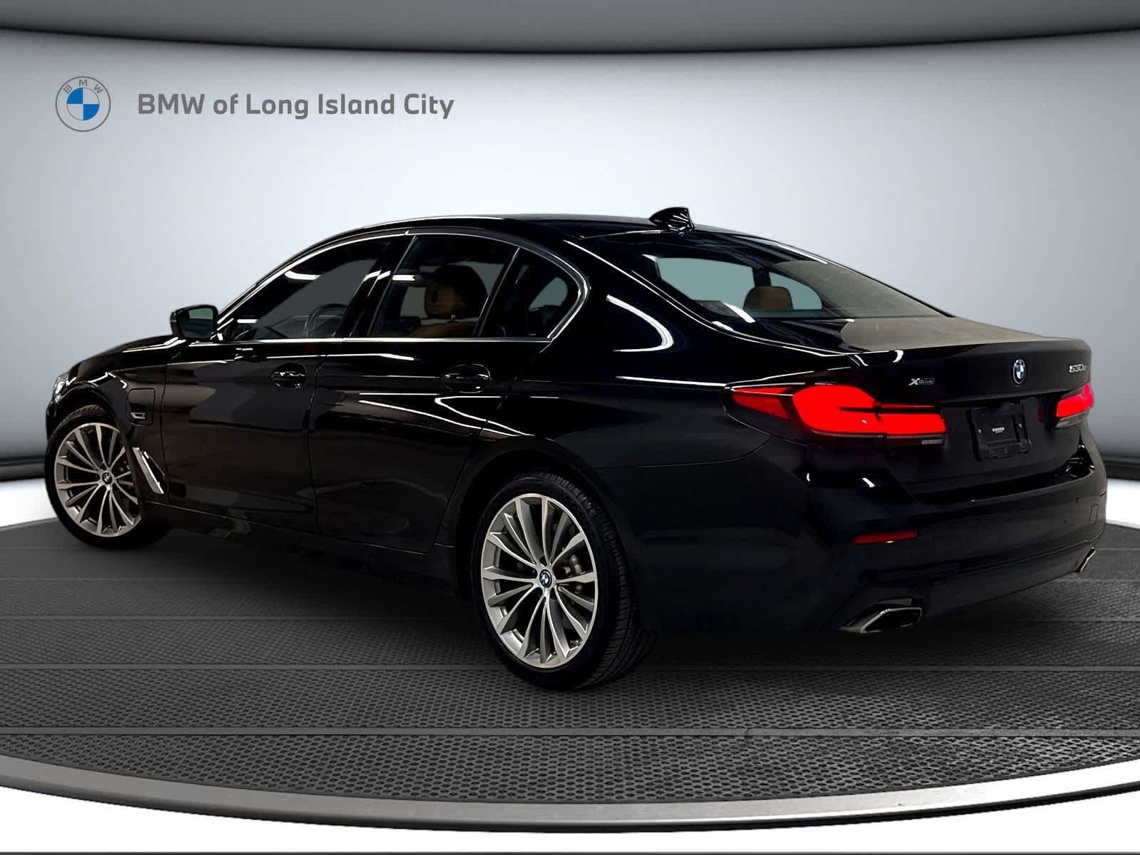 Used 2023 BMW 530e xDrive w/ Premium Package AWD/4WD image 7