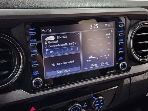 Used 2020 Toyota Tacoma TRD Sport w/ Technology Package image 36