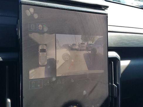Used 2025 GMC Acadia AT4 AWD/4WD image 21