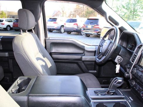 Used 2016 Ford F150 XLT w/ Equipment Group 302A Luxury image 11