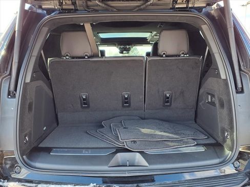 Used 2025 Cadillac Escalade V image 10