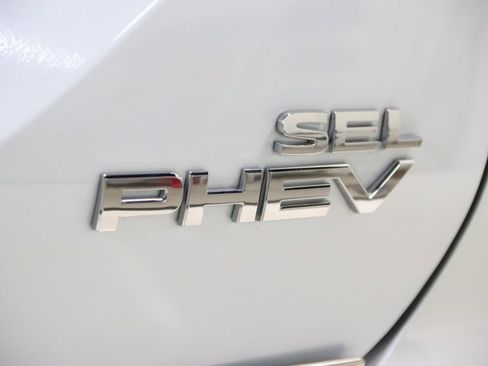 Used 2023 Mitsubishi Outlander SEL image 13