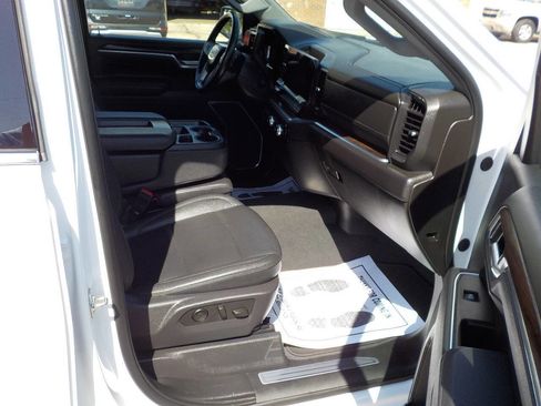 Used 2025 GMC Sierra 1500 SLT image 23