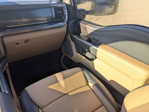 Certified 2026 Ford F350 Platinum w/ Platinum Plus Package AWD/4WD image 17