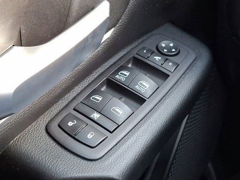 Certified 2023 RAM 1500 Lone Star image 29