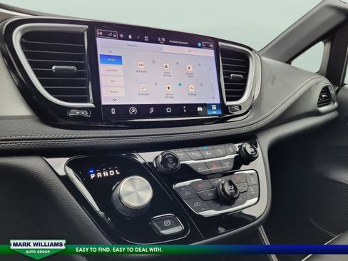 Used 2022 Chrysler Pacifica Limited w/ S Appearance Package image 27