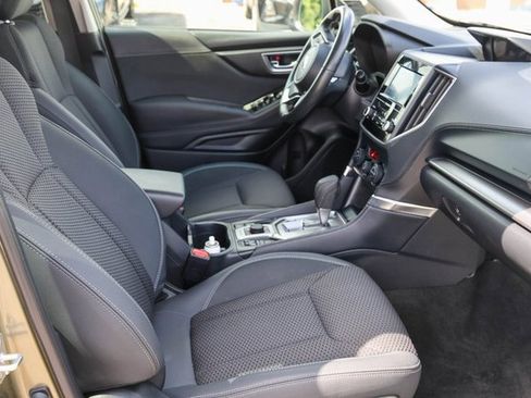 Used 2024 Subaru Forester Premium image 15