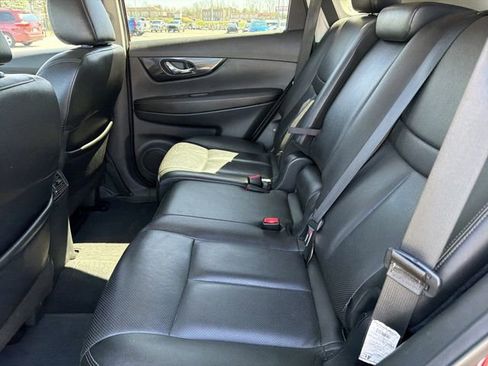 Used 2019 Nissan Rogue SL w/ Premium Package AWD/4WD image 13