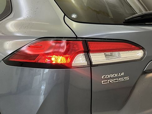 Used 2023 Toyota Corolla Cross LE w/ Moonroof Package AWD/4WD image 36