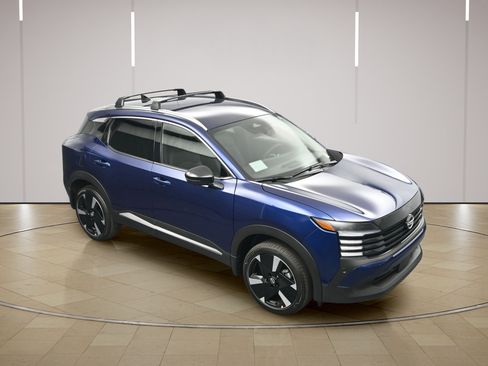 Certified 2026 Nissan Kicks SR FWD image 29