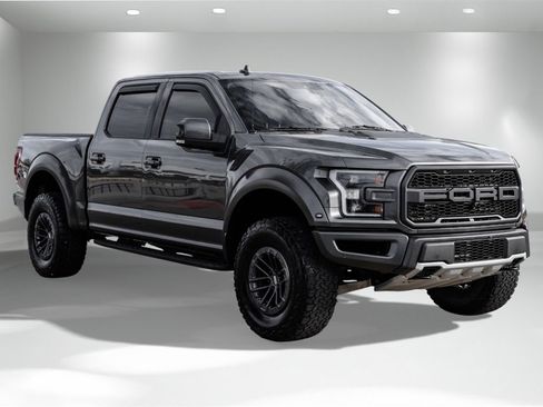 Used 2019 Ford F150 Raptor w/ Equipment Group 802A Luxury image 5