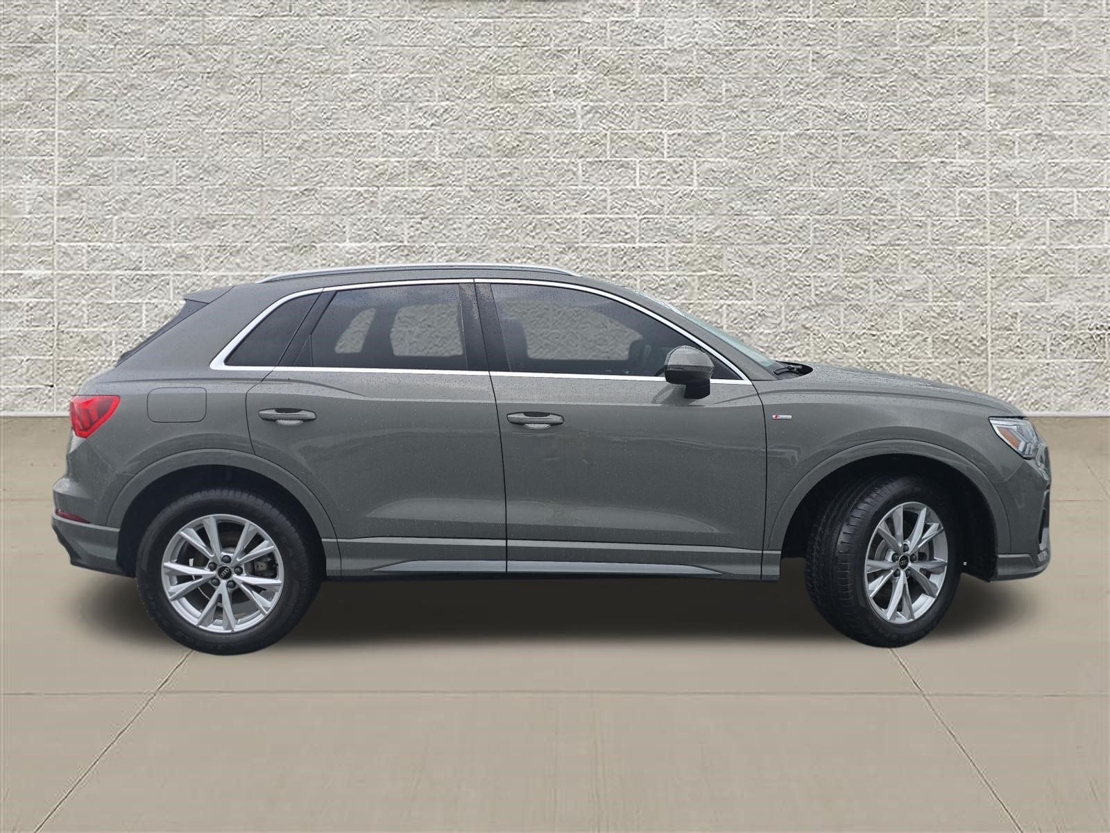 Certified 2023 Audi Q3 2.0T Premium w/ Convenience Package AWD/4WD image 8