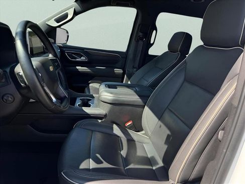 Certified 2024 Chevrolet Suburban Premier image 15