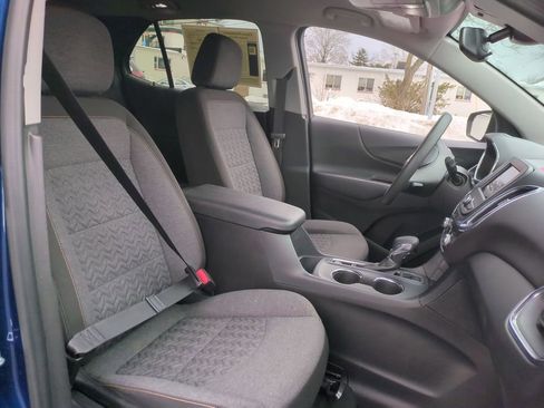 Used 2023 Chevrolet Equinox LT AWD/4WD image 32