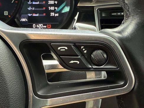Used 2018 Porsche Macan image 23