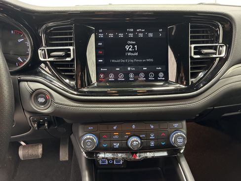 Used 2024 Dodge Durango SXT w/ SXT Blacktop Group AWD/4WD image 23