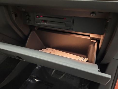 Used 2018 Volkswagen Tiguan SE image 20