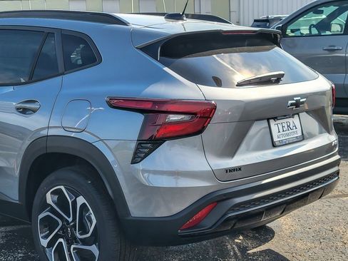 New 2026 Chevrolet Trax RS w/ Sunroof Package image 6